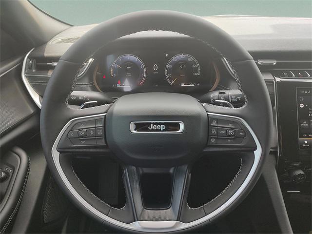 2025 Jeep Grand Cherokee Laredo Altitude photo 9