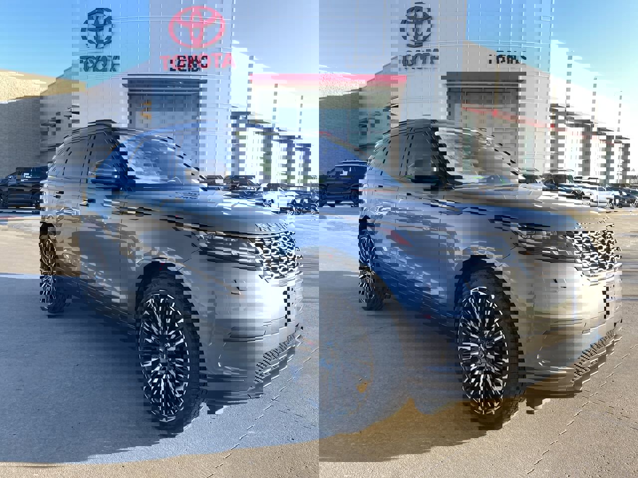 2018 Land Rover Range Rover Velar S's photo