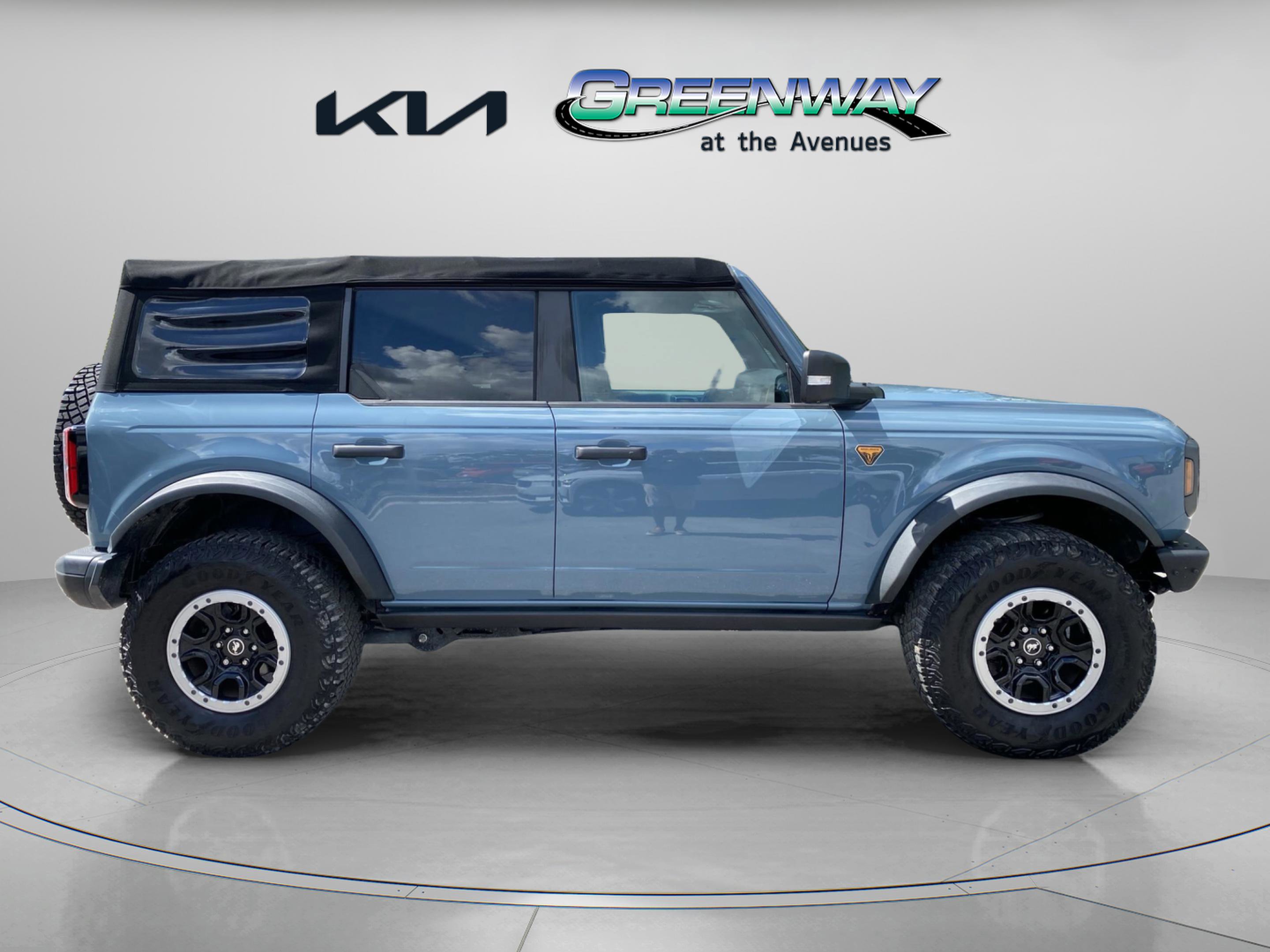 2022 Ford Bronco Badlands photo 4