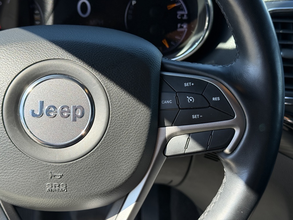 2021 Jeep Grand Cherokee Laredo X photo 16
