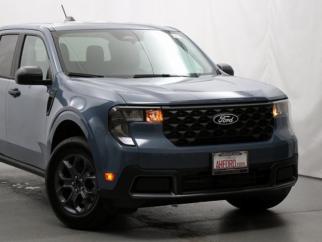 2025 Ford Maverick XLT photo 2