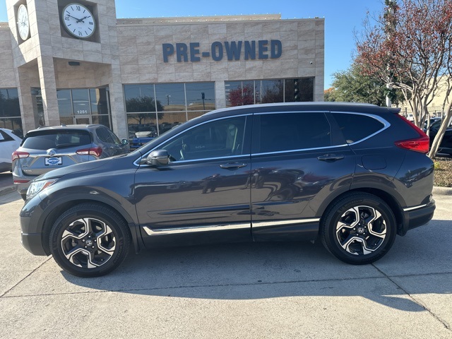 2018 Honda CR-V Touring's photo