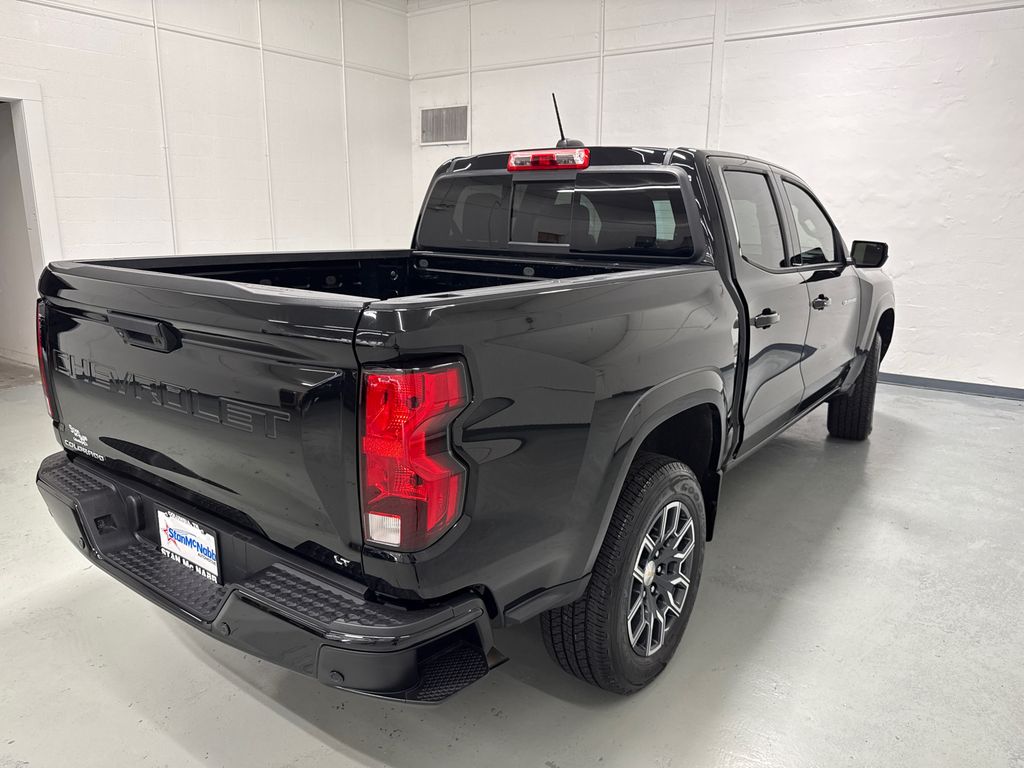 2023 Chevrolet Colorado LT photo 8