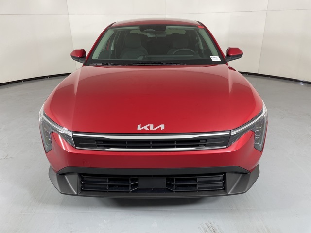 2025 Kia K4 LXS photo 2