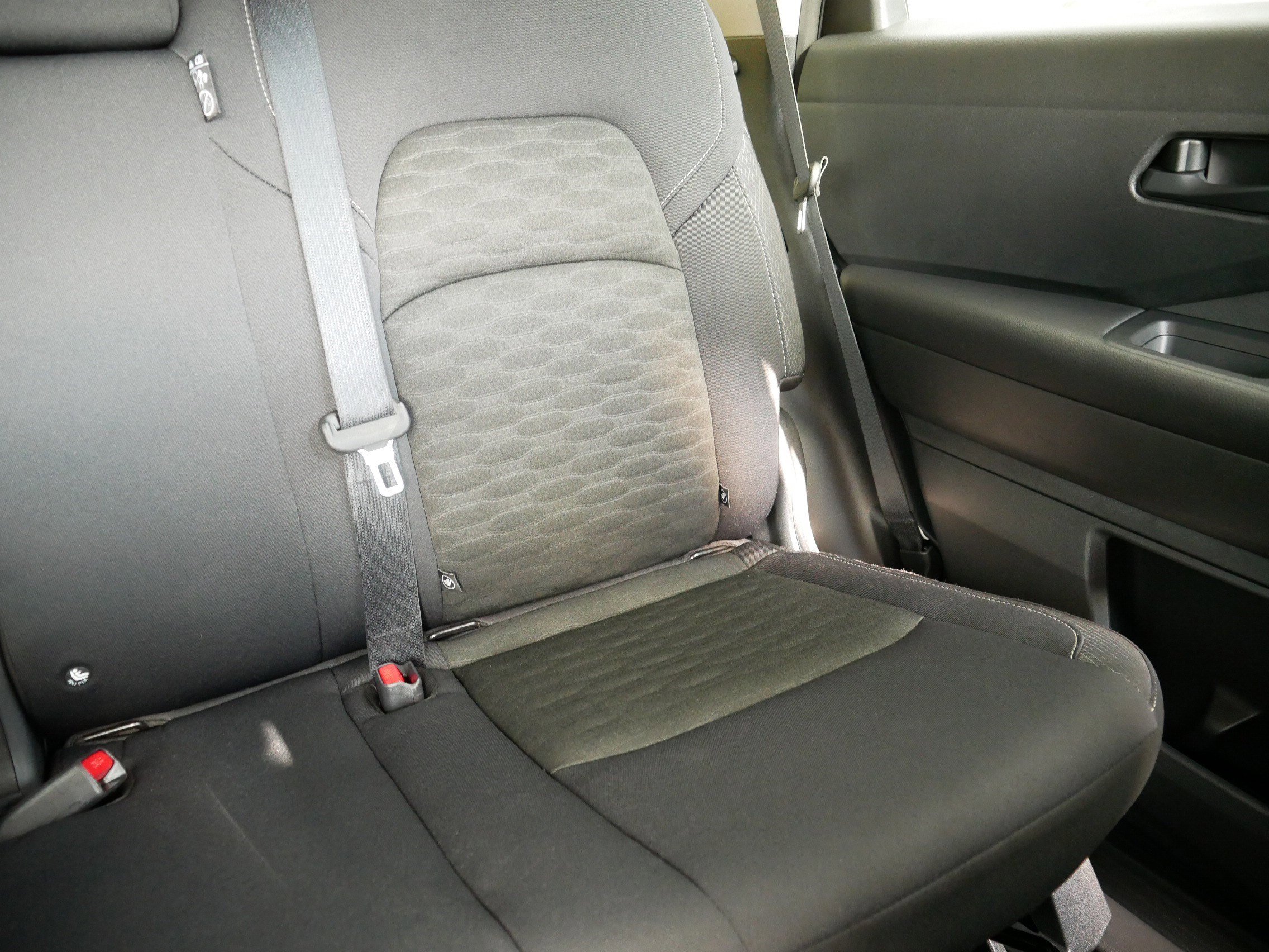 2024 Nissan Pathfinder S photo 11