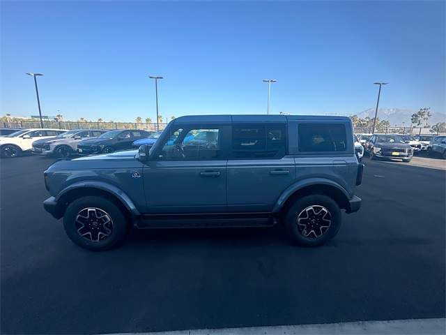 2025 Ford Bronco Outer Banks photo 4