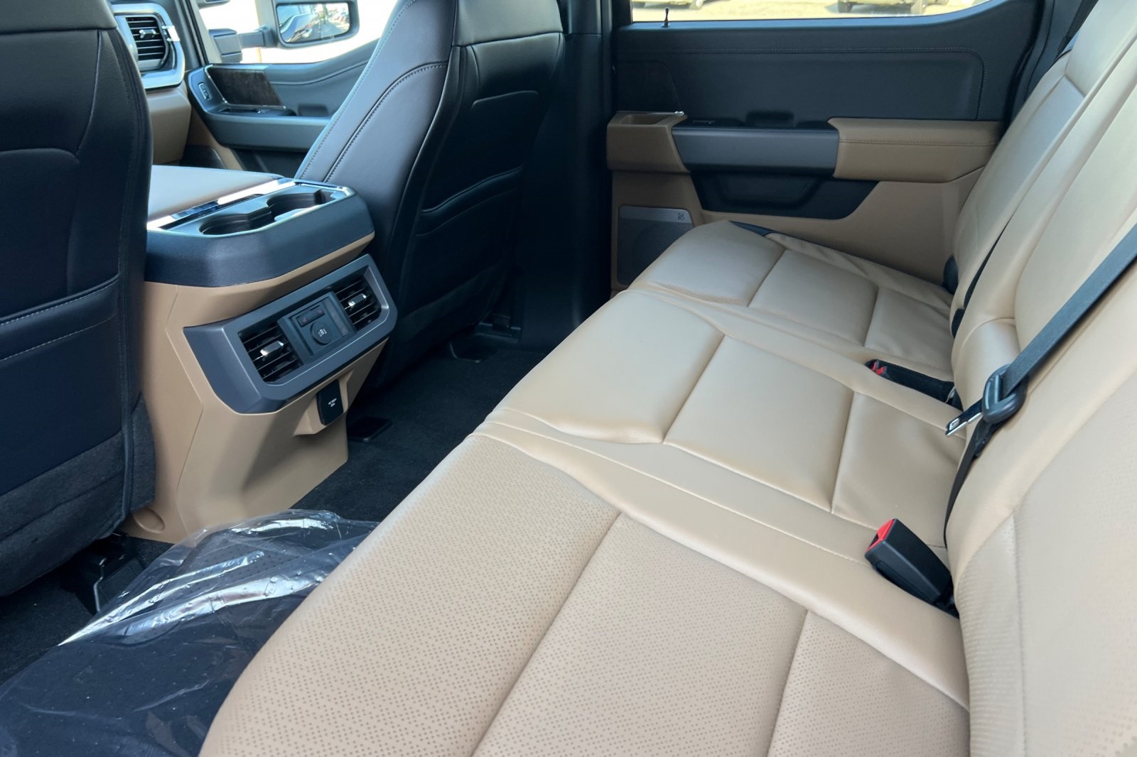 2025 Ford F-250 Lariat photo 13