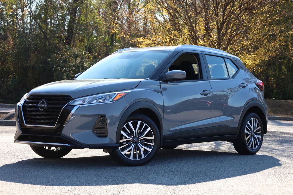 2024 Nissan Kicks SV's photo