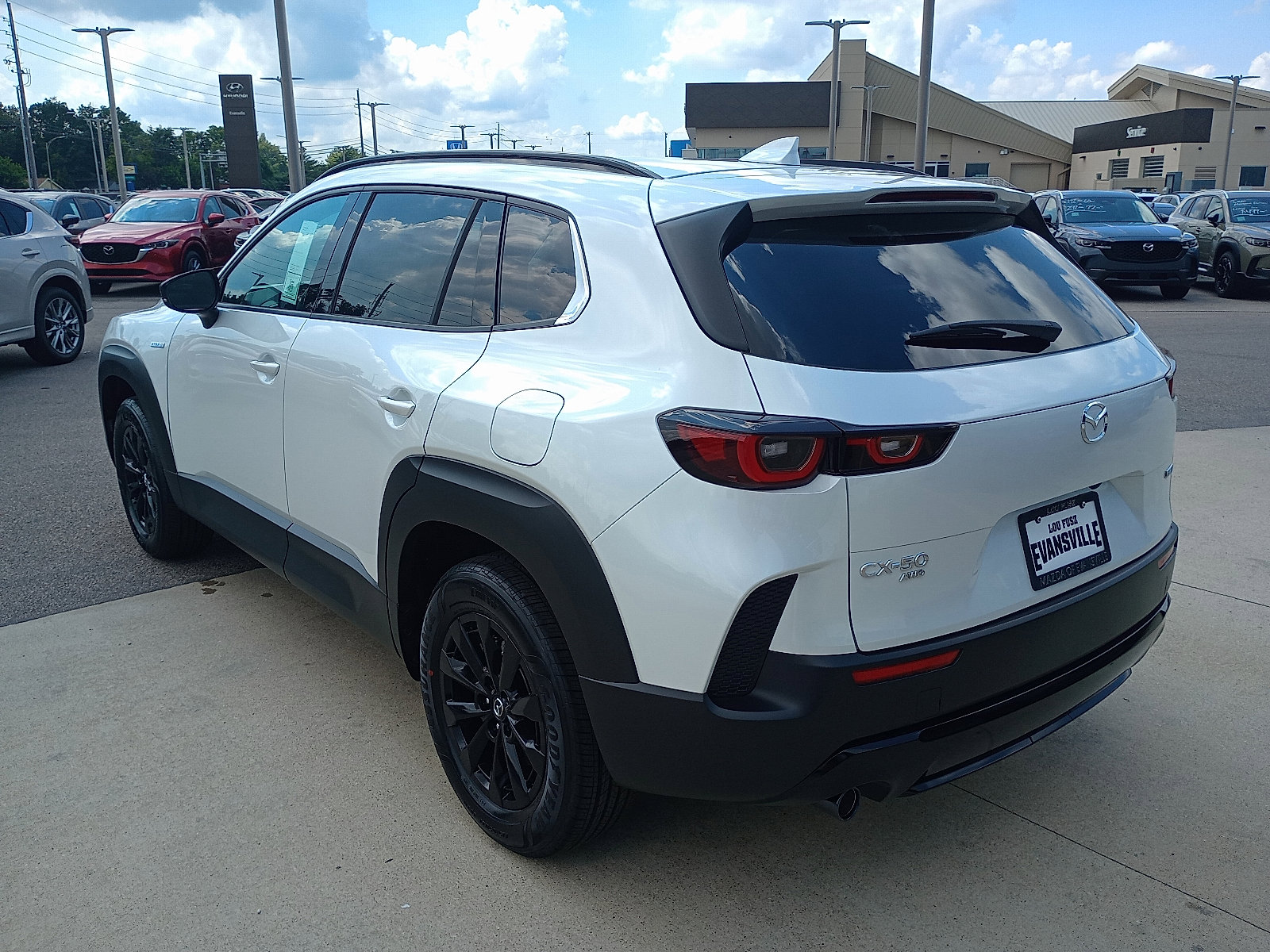 2025 Mazda CX-50 Premium photo 4