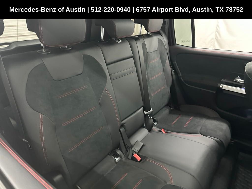 2024 Mercedes Benz GLB 250 photo 18