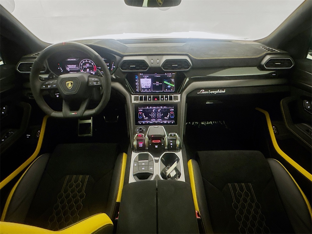 2024 Lamborghini Urus Performante photo 19