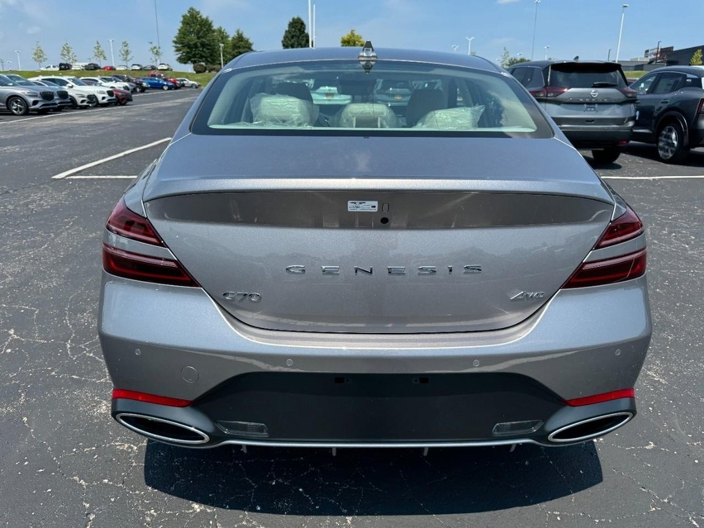 2026 Genesis G70 2.5T Prestige AWD photo 4