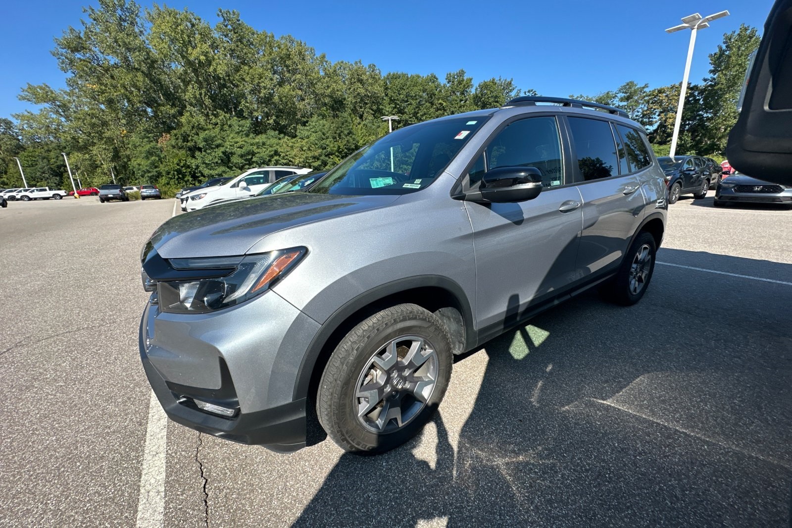 2022 Honda Passport TrailSport photo 2