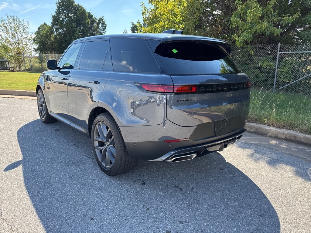 2025 Land Rover Range Rover Sport SE photo 3