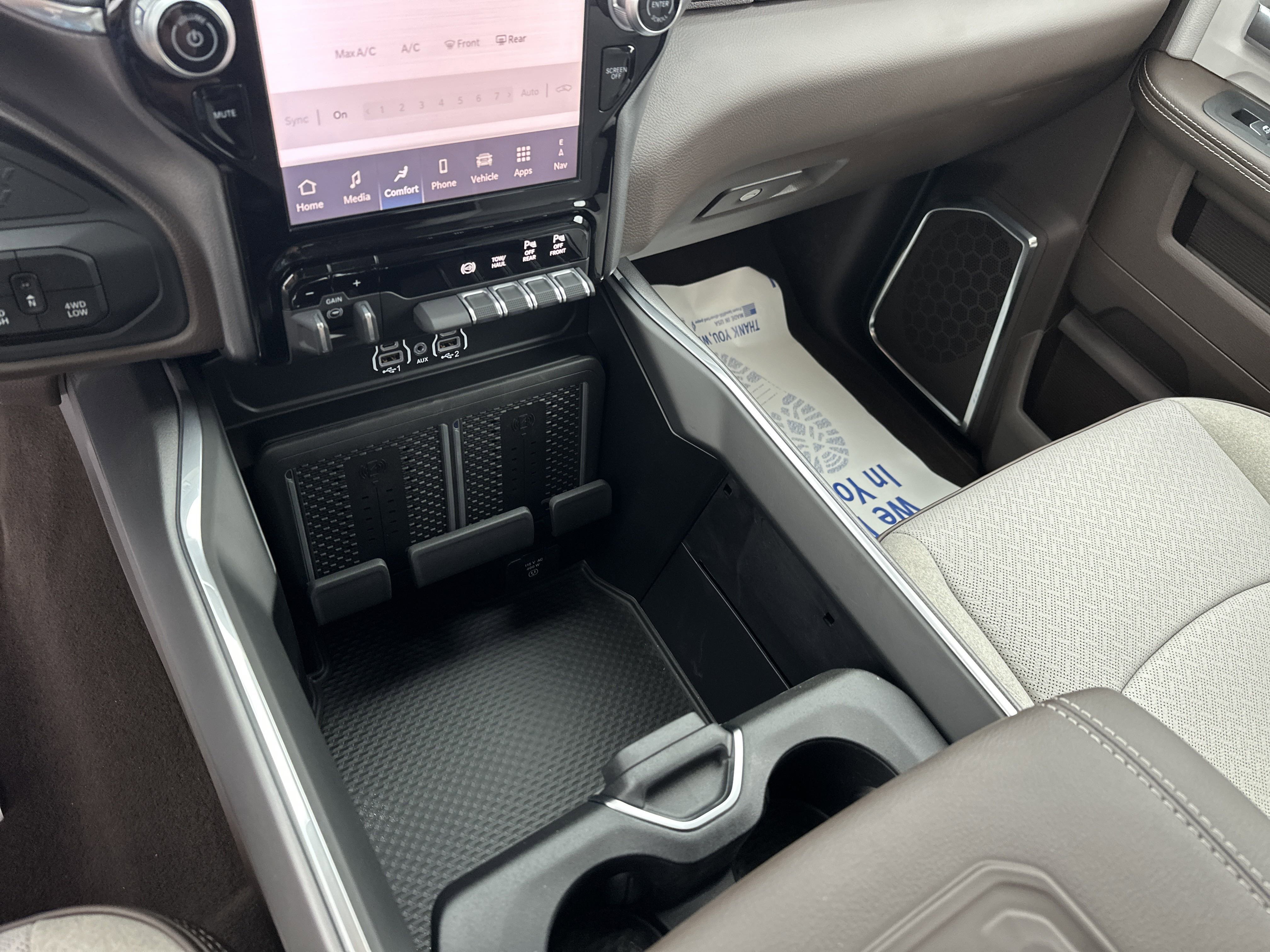 2025 Ram 2500 Laramie photo 13
