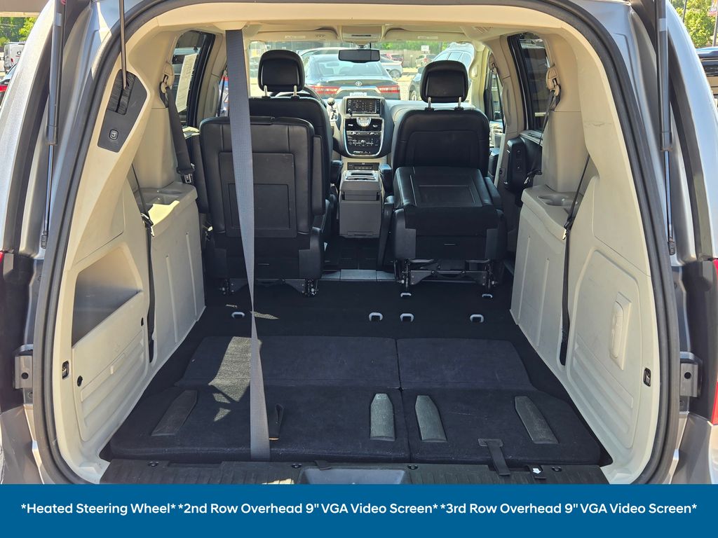 2013 Chrysler Town & Country photo 12