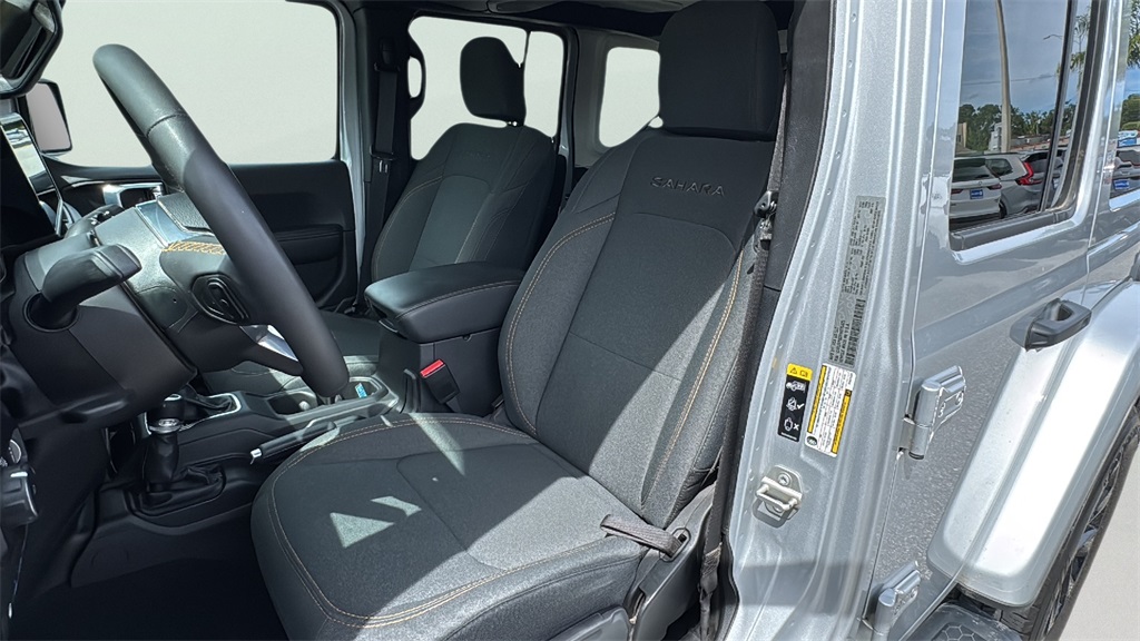 2024 Jeep Wrangler Sahara 4xe photo 22