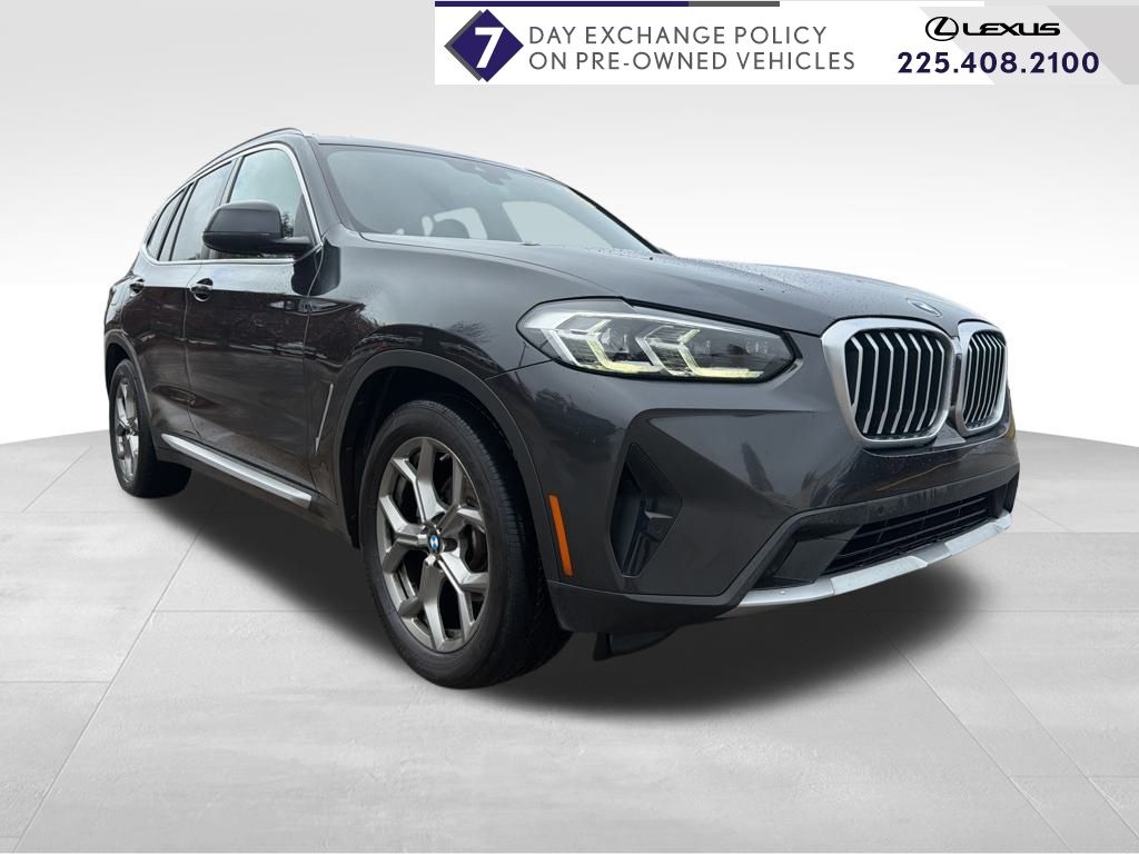 2022 BMW X3 30i's photo