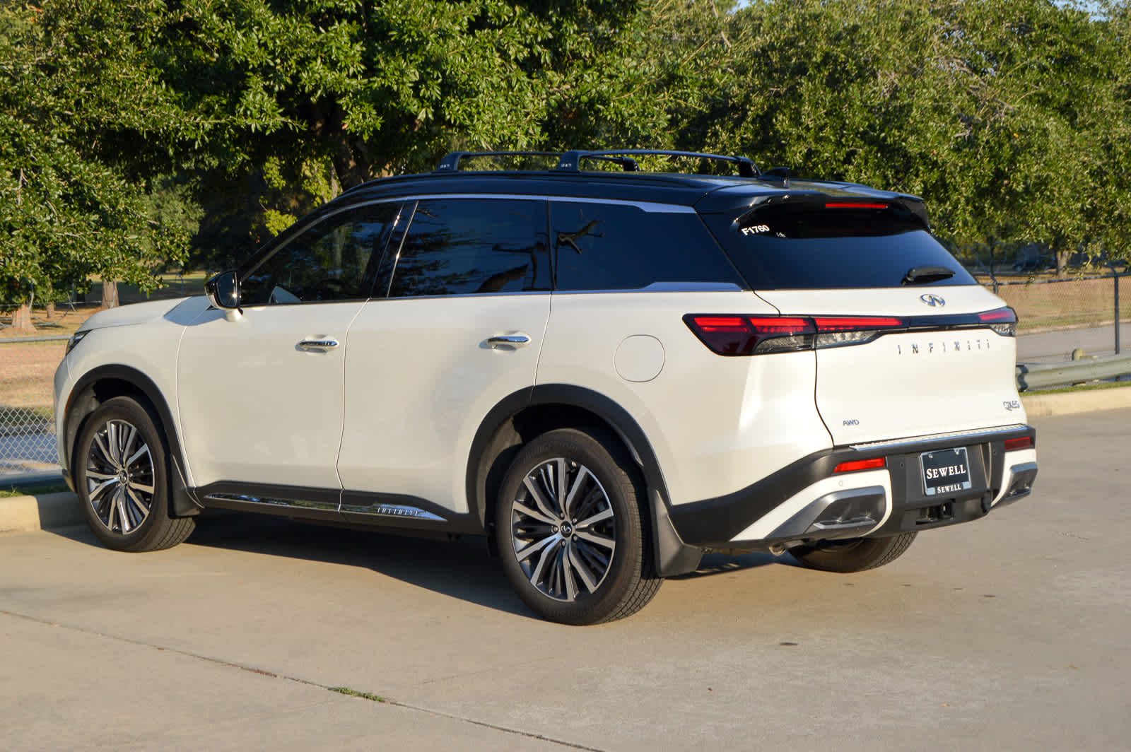 2025 Infiniti QX60 Autograph photo 6