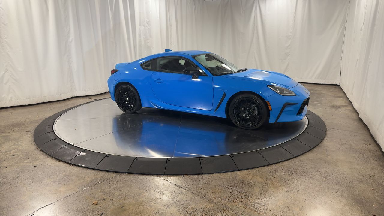 2023 Toyota GR86 Base photo 3