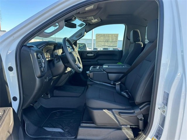 2026 Chevrolet Silverado 2500HD photo 4