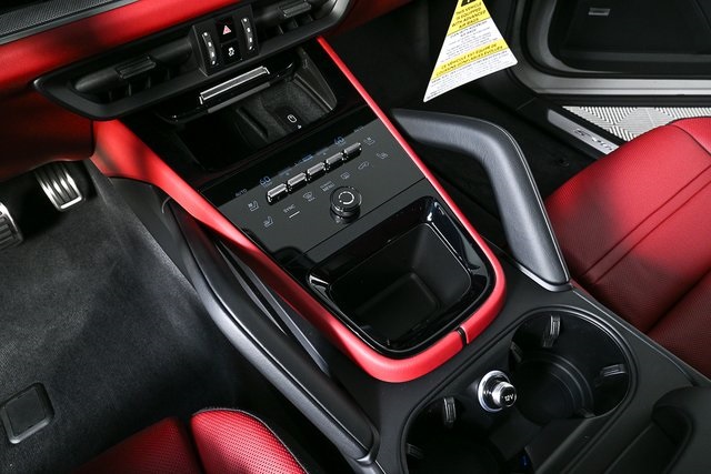2026 Porsche Cayenne E-Hybrid Coupe S photo 16