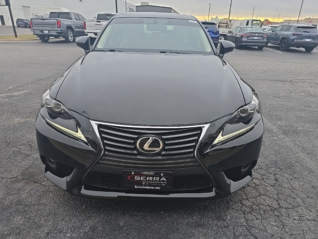 2016 Lexus IS Base's photo