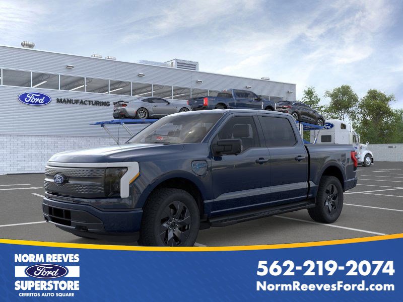 2025 Ford F-150 Lightning Flash's photo