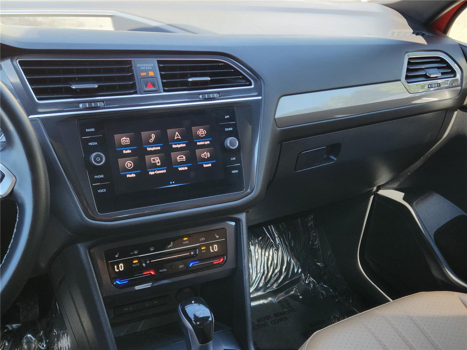 2022 Volkswagen Tiguan SE photo 21