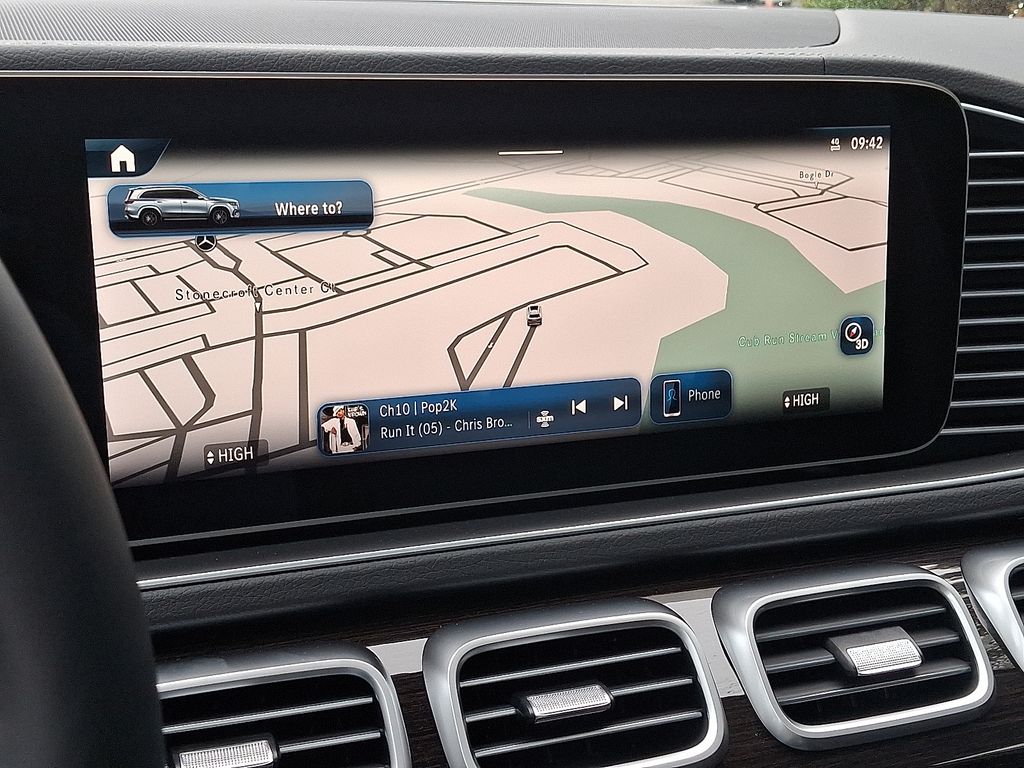 2026 Mercedes Benz GLS 450 4MATIC photo 12