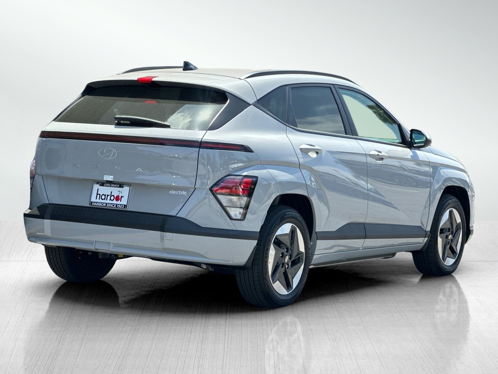 2025 Hyundai Kona Electric SEL photo 2