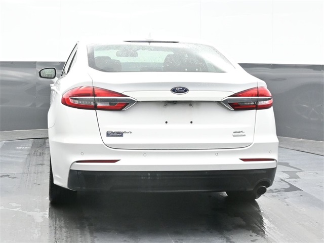 2019 Ford Fusion SEL photo 2