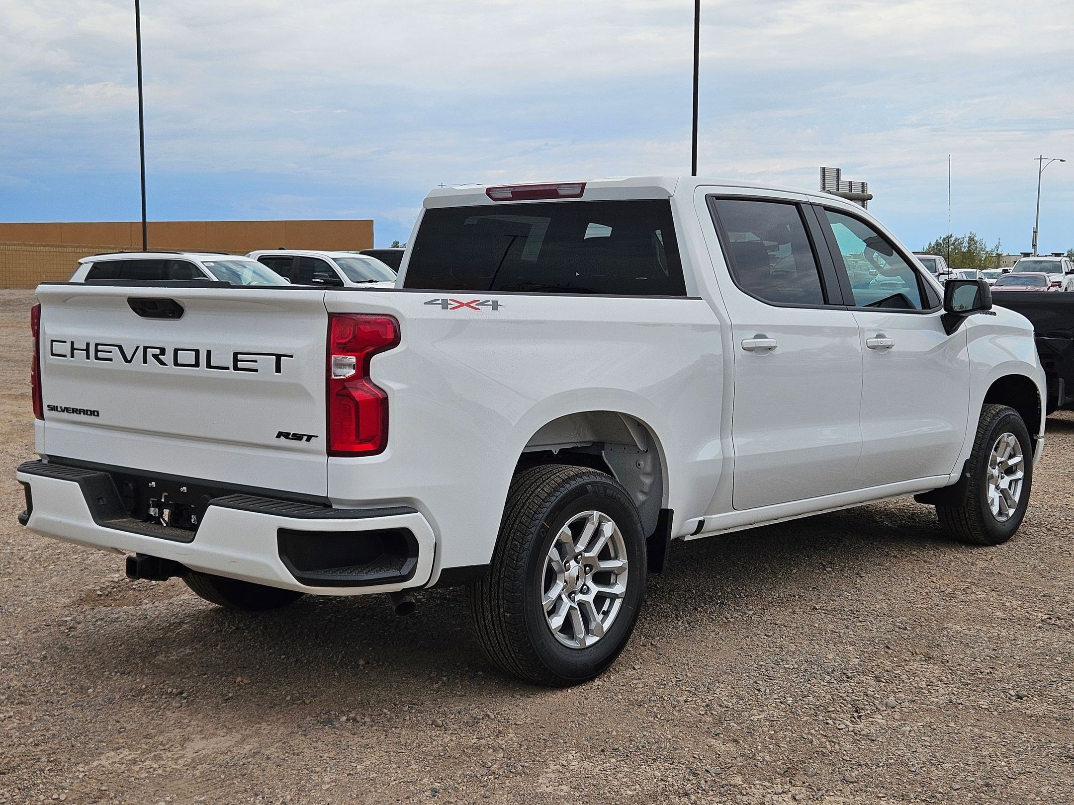 2025 Chevrolet Silverado 1500 RST photo 4