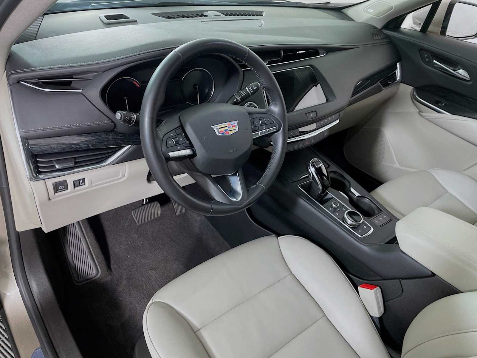 2022 Cadillac XT4 Premium Luxury photo 7