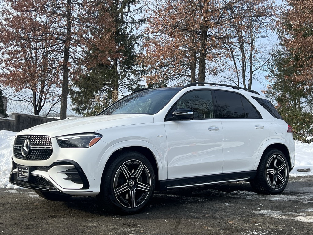 2025 Mercedes-Benz GLE GLE450E's photo