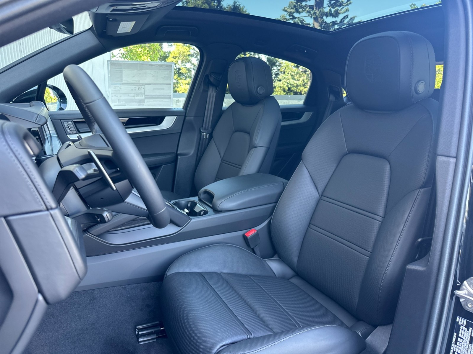 2025 Porsche Cayenne Coupe photo 6