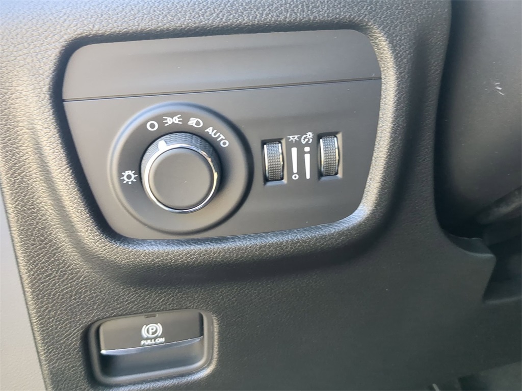 2025 Jeep Grand Cherokee Altitude X photo 16
