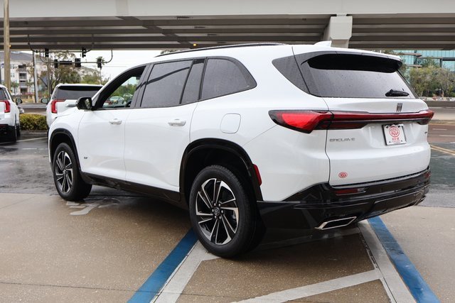 2025 Buick Enclave Sport Touring photo 3