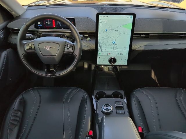 2021 Ford Mustang Mach-E Premium photo 4