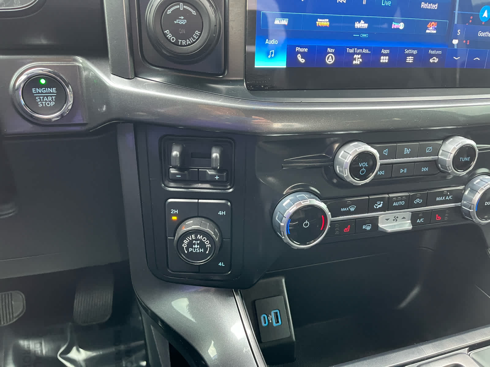 2023 Ford F-150 Tremor photo 19