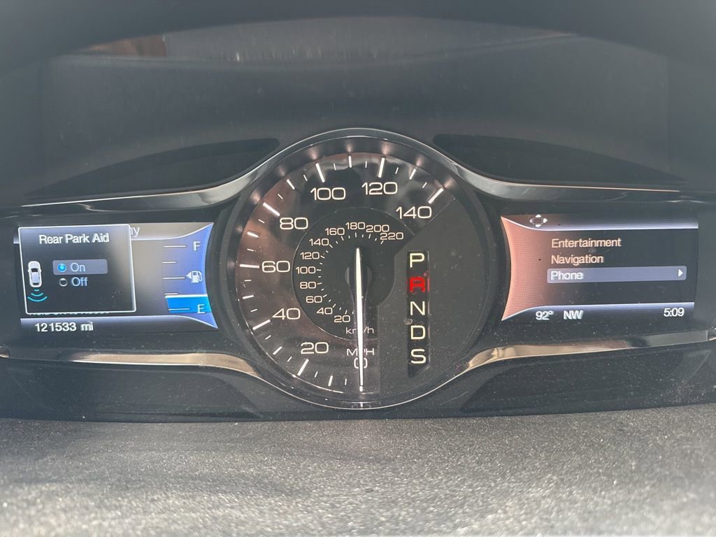 2015 Lincoln MKX Base photo 16