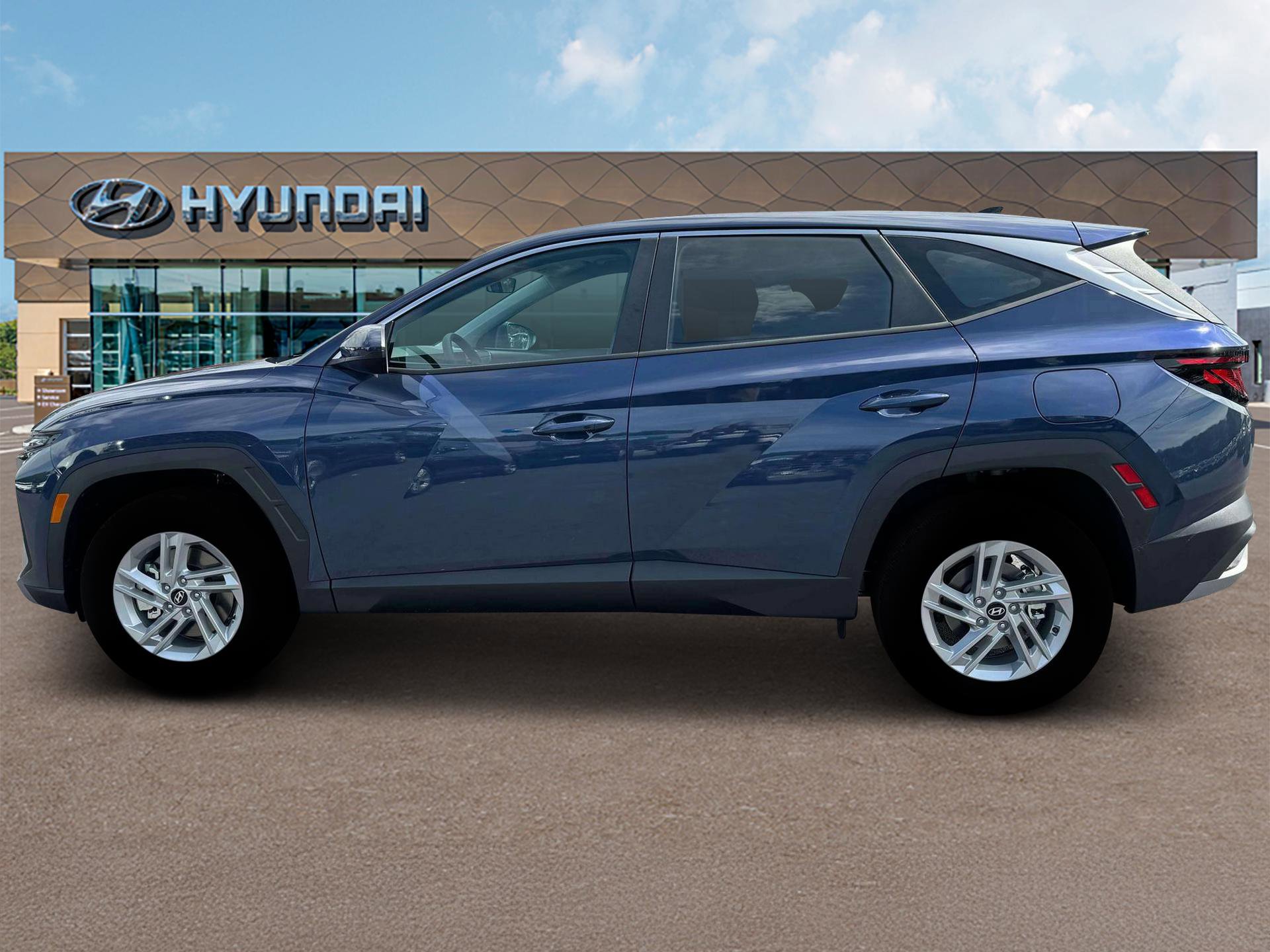 2025 Hyundai Tucson SE photo 3