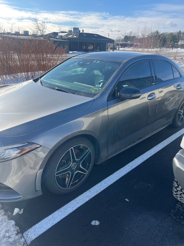 2020 Mercedes-Benz A-Class A220's photo