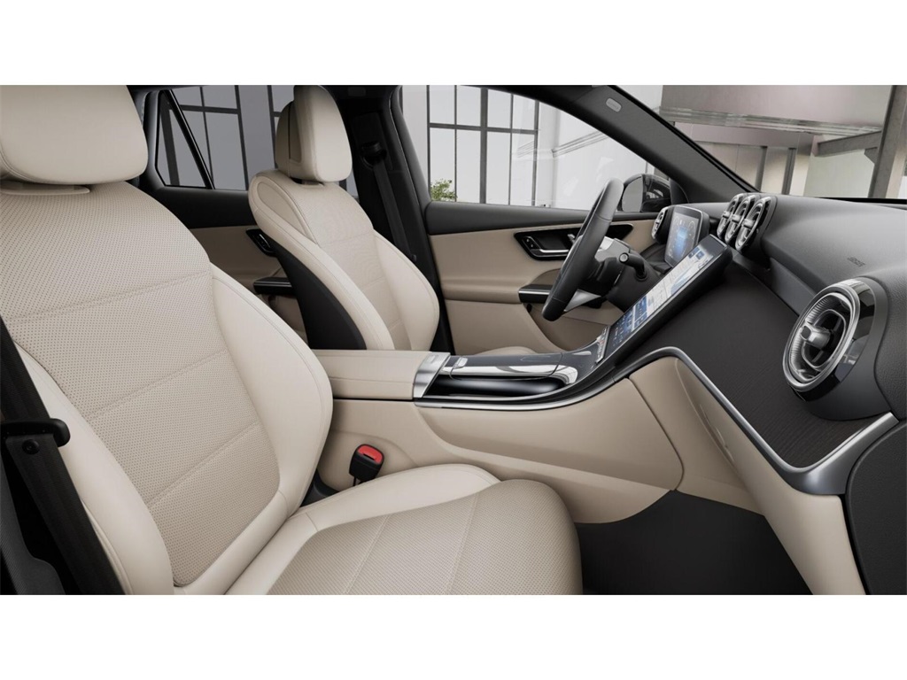 2026 Mercedes Benz GLC 300 4MATIC photo 4