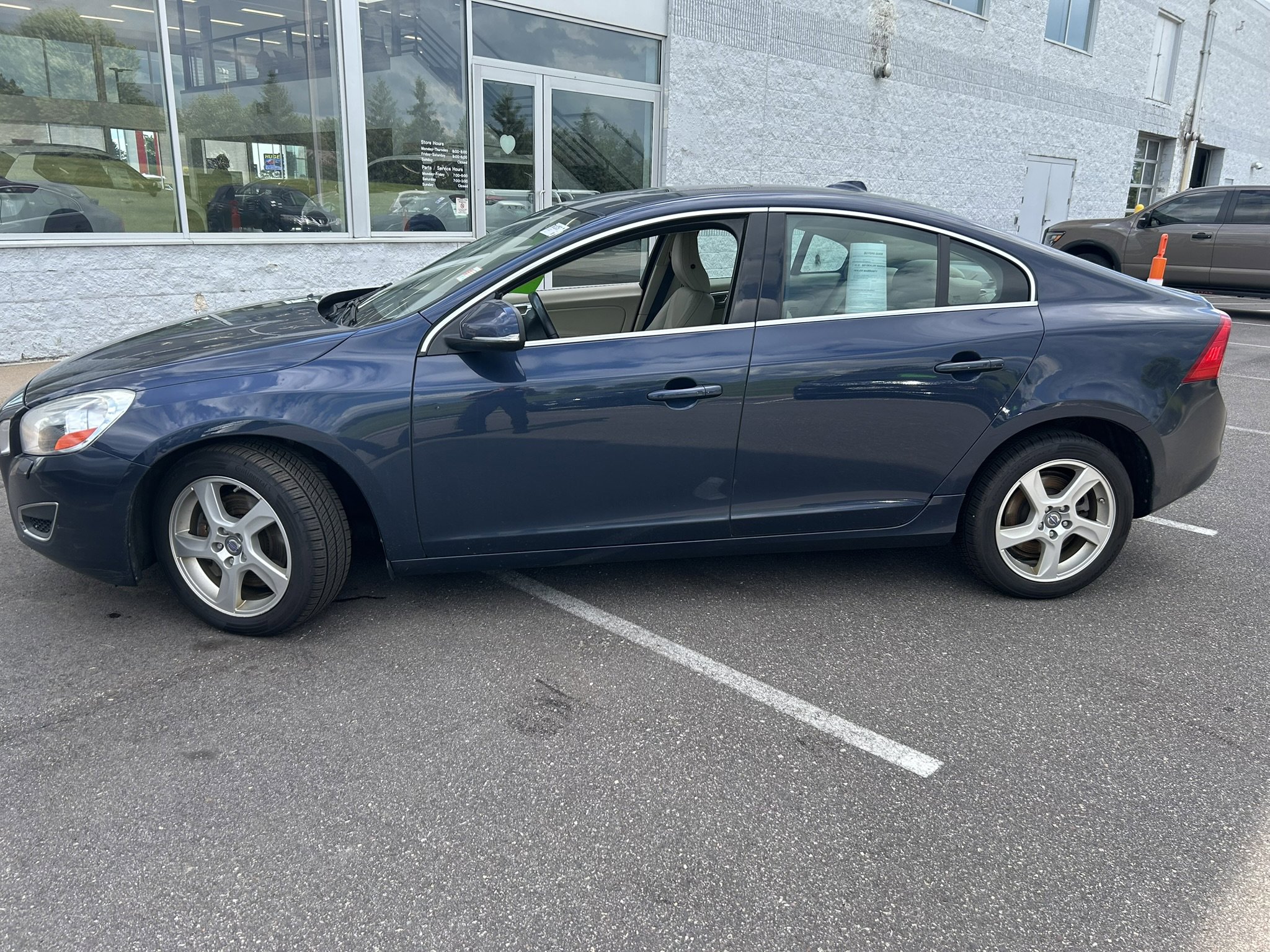 Used 2013 Volvo S60 T5 Premier with VIN YV1612FH1D2174003 for sale in Coon Rapids, Minnesota