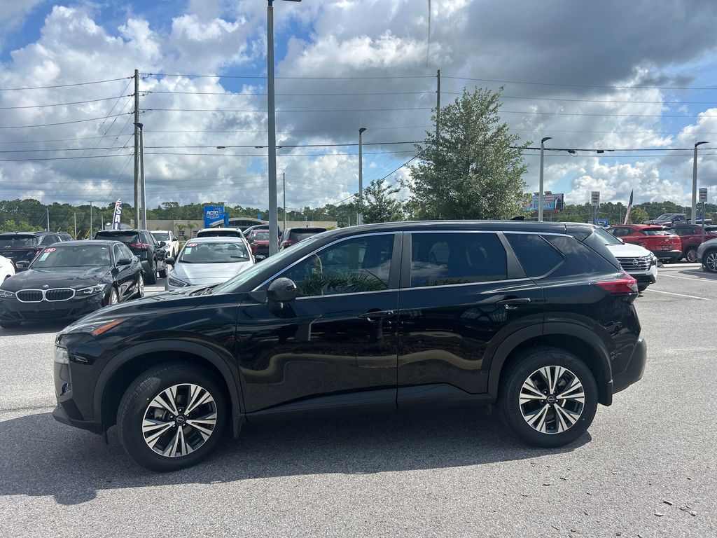 2023 Nissan Rogue SV photo 3