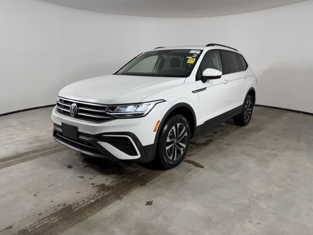2022 Volkswagen Tiguan S photo 2
