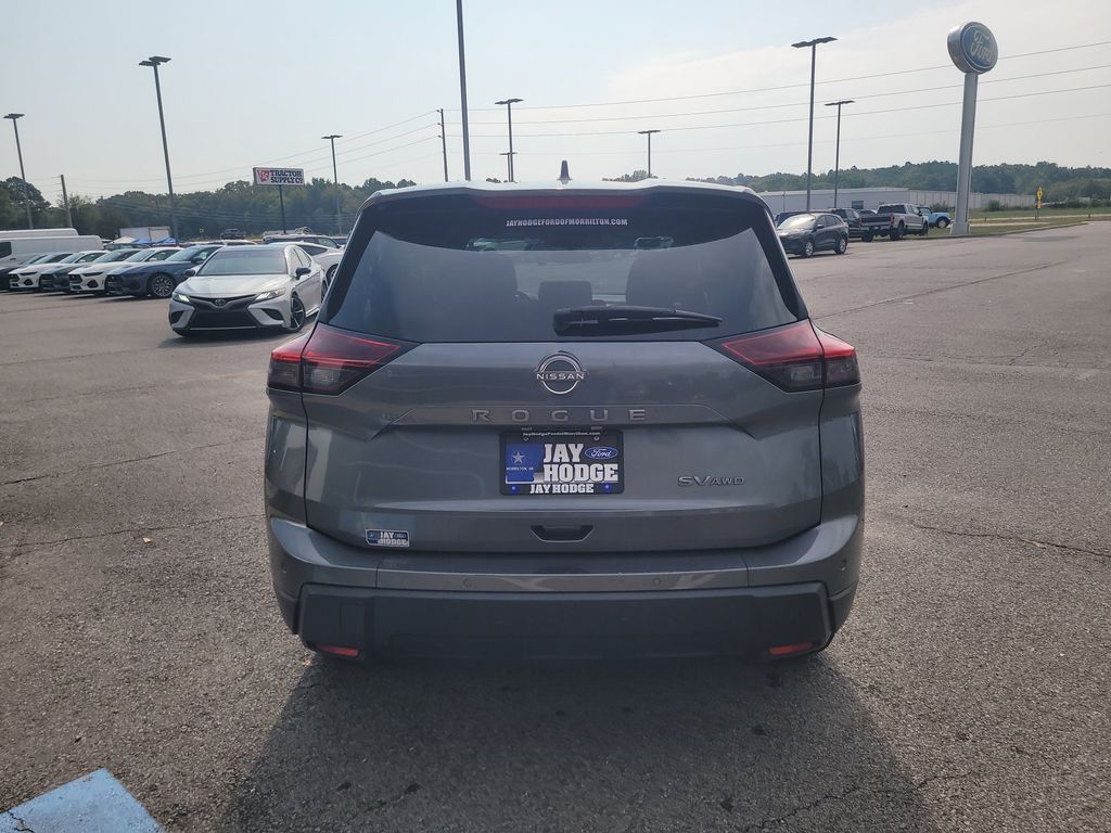 2024 Nissan Rogue SV photo 4