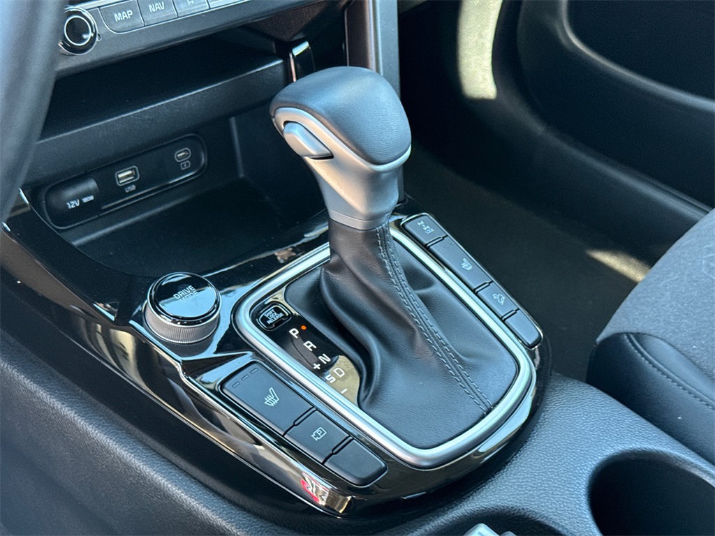 2024 Kia Seltos X-Line photo 22