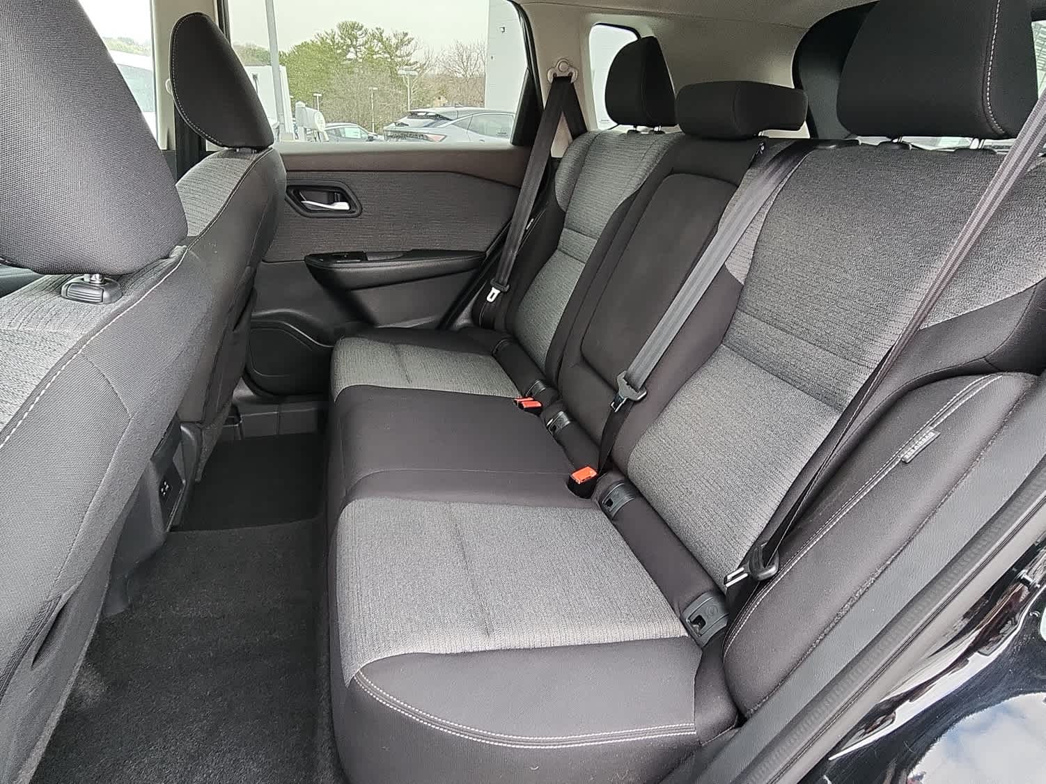 2021 Nissan Rogue SV photo 7